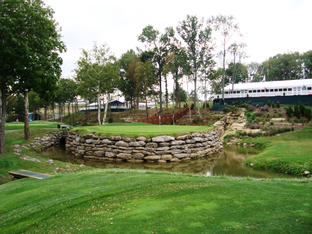 2008 Ryder Cup Valhalla 20.21 13th green raised island stone wall