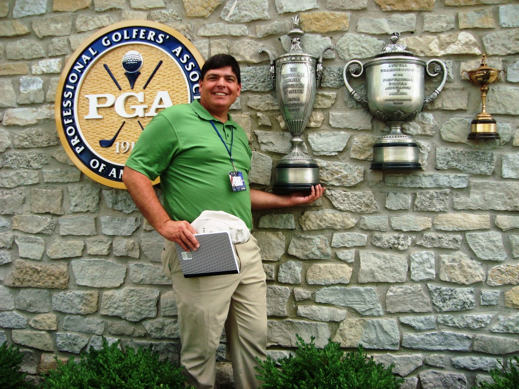 2008 Ryder Cup Valhalla 20.26 Andy holding PGA trophy