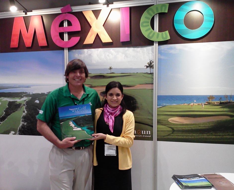_Andy Reistetter w Nubia Sarabia Gift of Signature Golf in Mexico 1-28-12 PGA Show Orlando - Copy