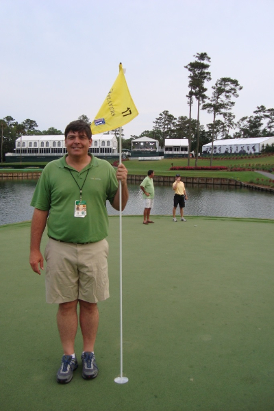 andy-on-the-17th-green-tpc-sawgrass-stadium-course-2009-players